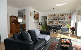 Boutique Apartment In Chalandri